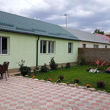 Datka Guest House Naryn Eksteriør billede