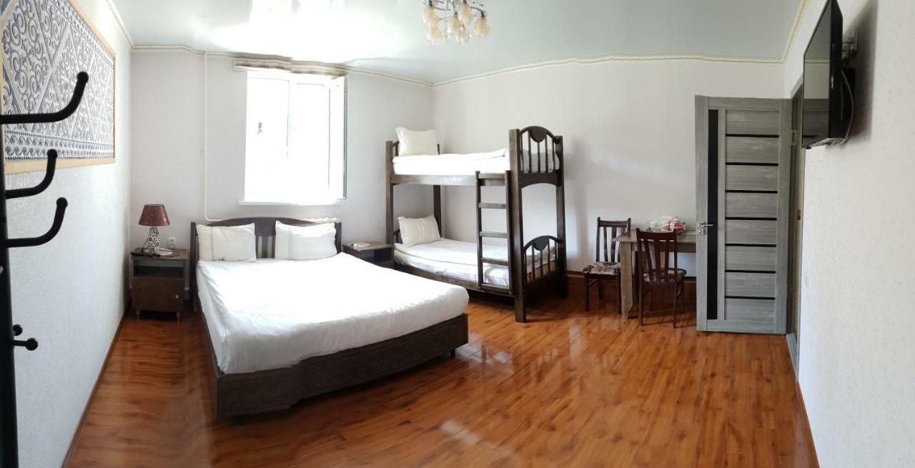 Datka Guest House Naryn Eksteriør billede